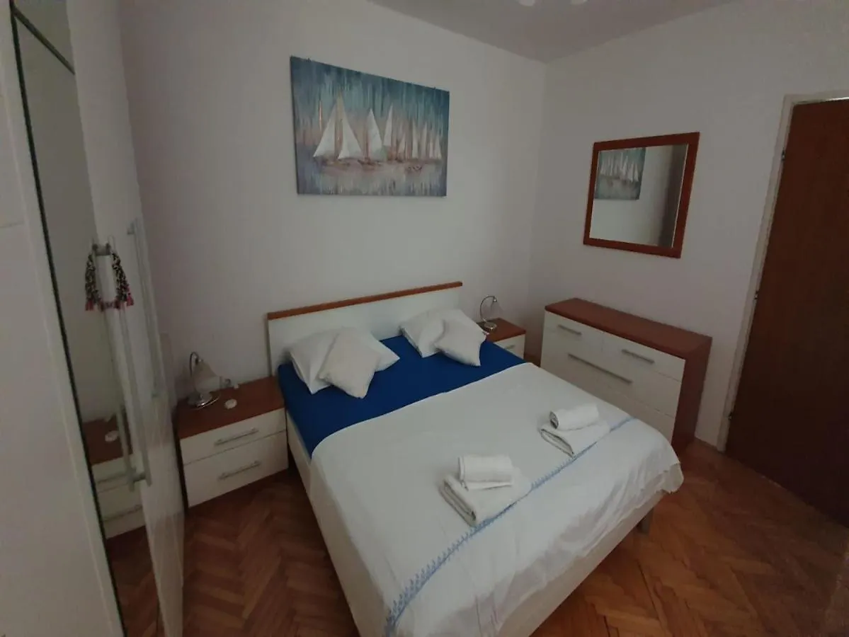 Apartment Miro Kastela Croatia